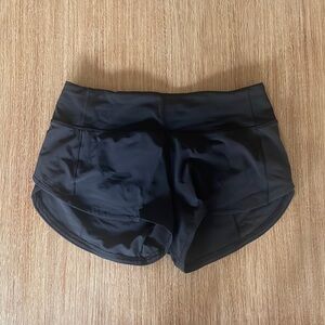 Aloha Lululemon speed up short 2”